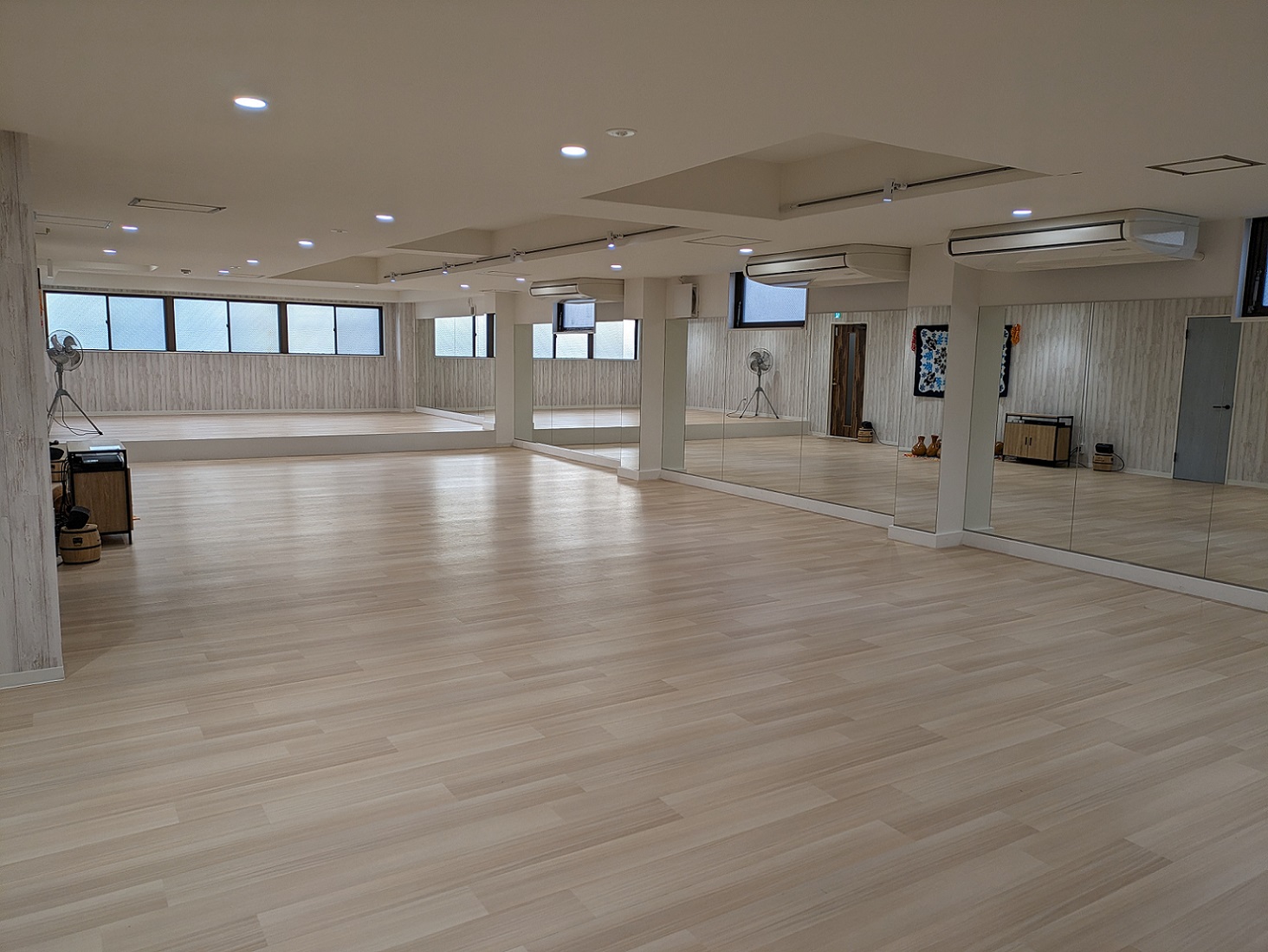 PXL_20231130_070521288